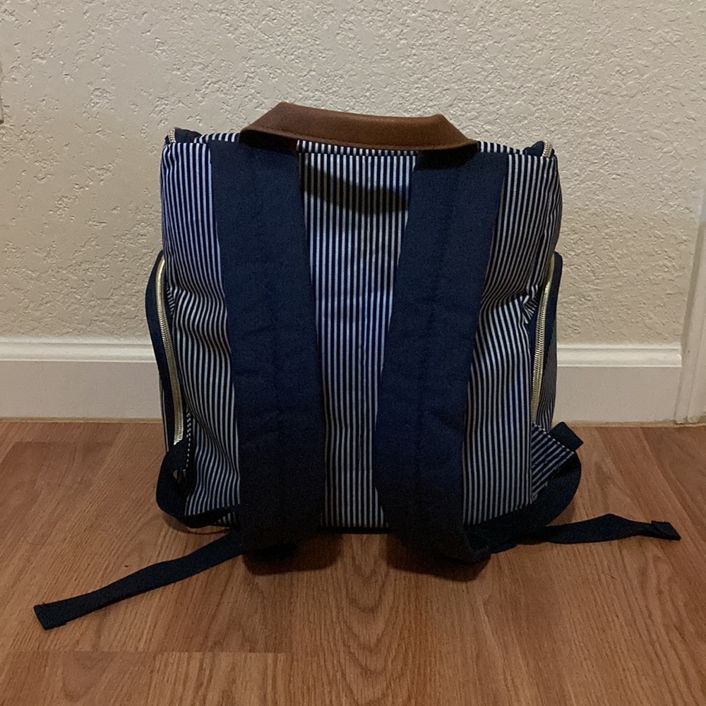 BananaFish Backpack - Picture 4 of 4
